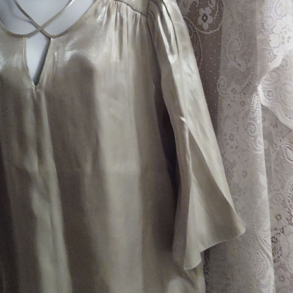 New Cato Women's Size L Top Fairycore Shimmer Green One Button Close 3/4 Sleeve - Picture 3 of 9